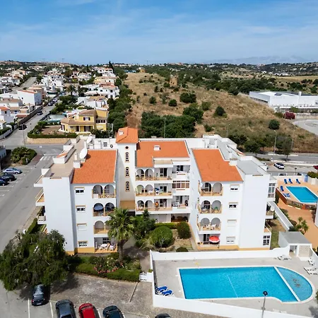 Urban - Pequeno Infante Daire *