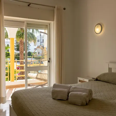 Urban - Pequeno Infante Lagos