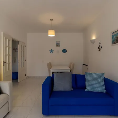 Urban - Pequeno Infante Apartment *