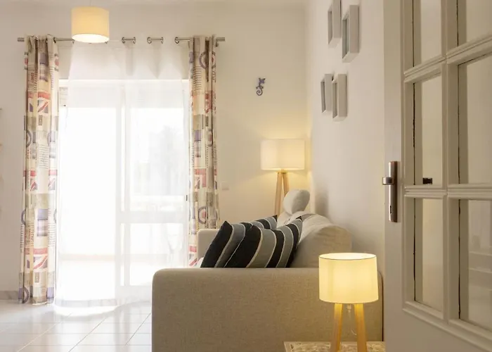 Urban - Pequeno Infante * לאגוּ‏ש