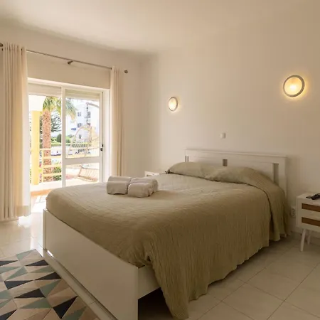 Urban - Pequeno Infante Apartment