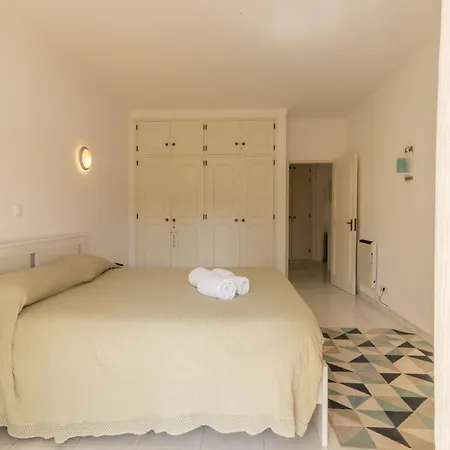 Urban Beach - Pequeno Infante Apartment *