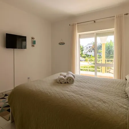 Urban Beach - Pequeno Infante Apartment *